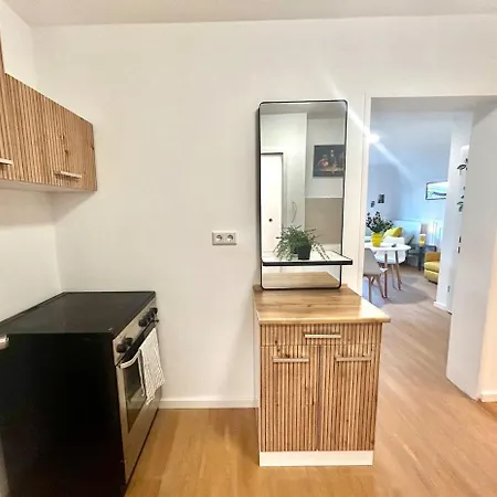 Modernes 1 Fuer Monteure & Handwerker Mit Wlan アパート ルートウィヒスハーフェン・アム・ライン